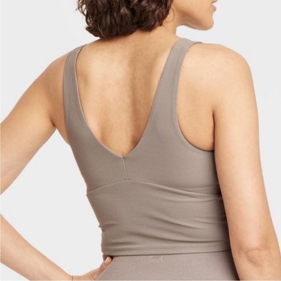 All in motion light support rib v-neck crop sports bra top beige women’s medium - Picture 2 of 7